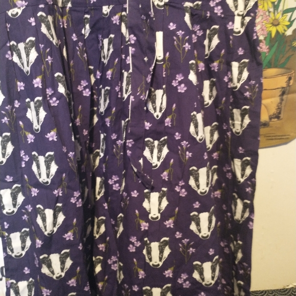 QUIRKY AND BEAUTIFUL RUN & FLY "BADGER PRINT" TEA PARTY DRESS - Picture 6 of 12